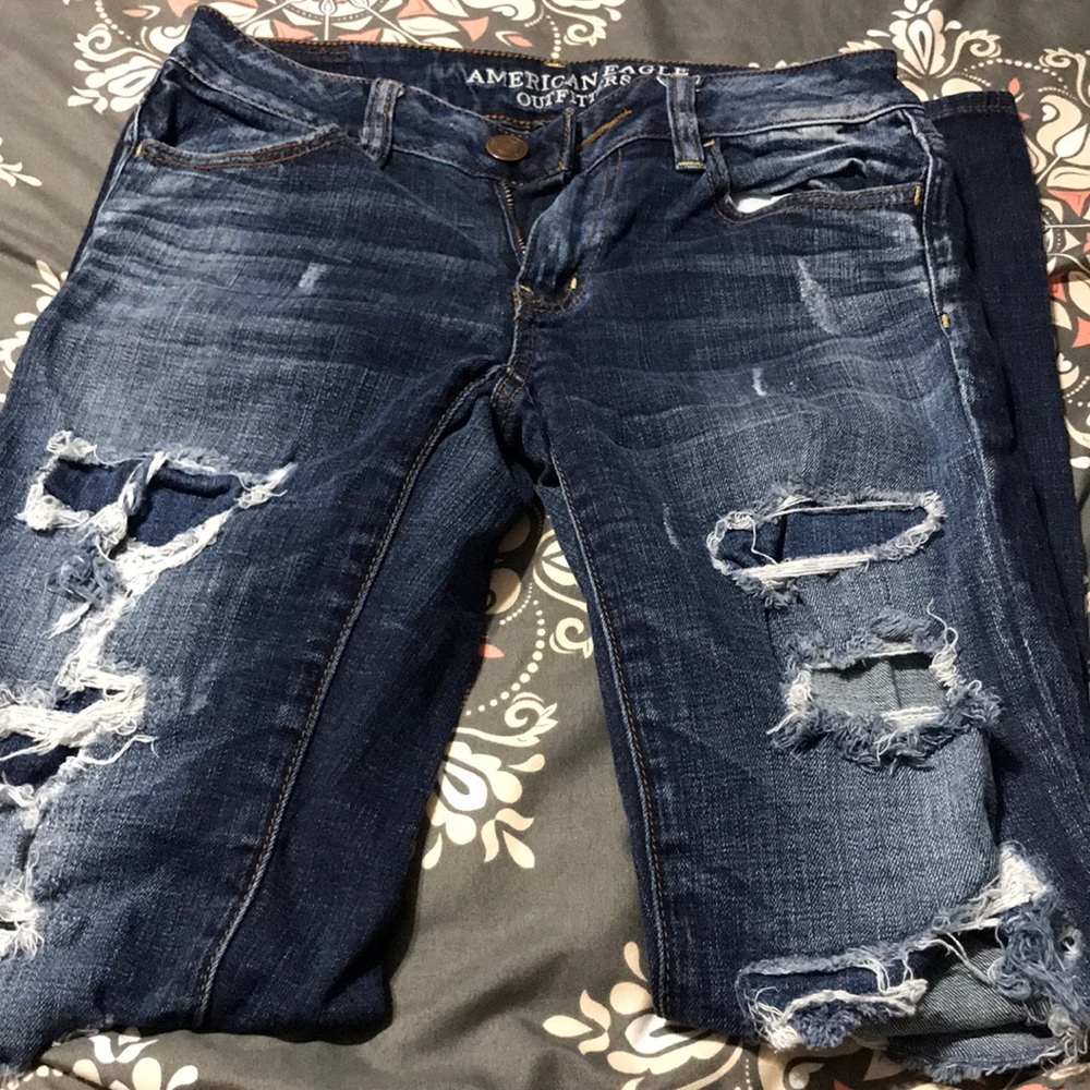 Distressed ripped jeans